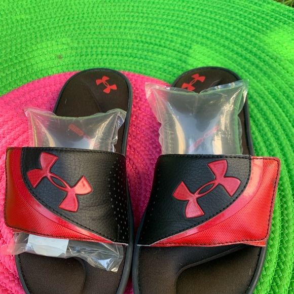 Under Armour slides 7 😍 - Picture 2 of 8